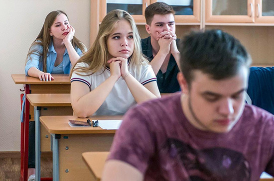 В Роспотребнадзоре рассказали, нужно ли выпускникам надевать маски на ЕГЭ