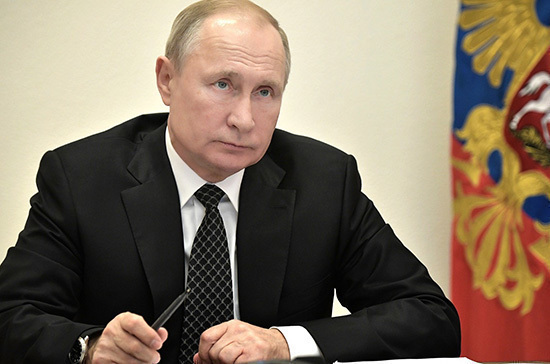 Путин посмертно наградил орденом Пирогова волонтёра Светлану Анурьеву