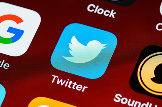 Роскомнадзор потребовал от Twitter снять ограничения к сюжету RT о США